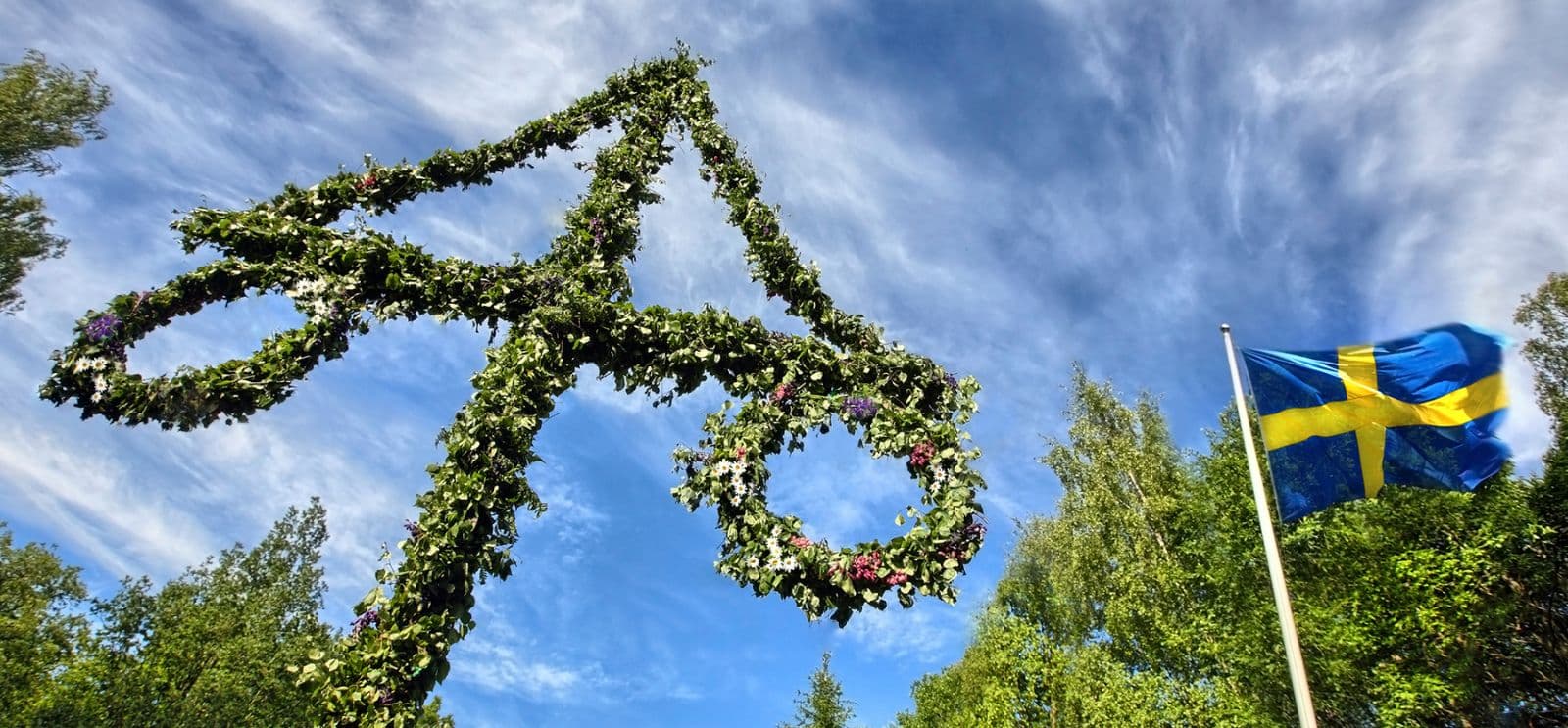 Fira midsommar på first camp