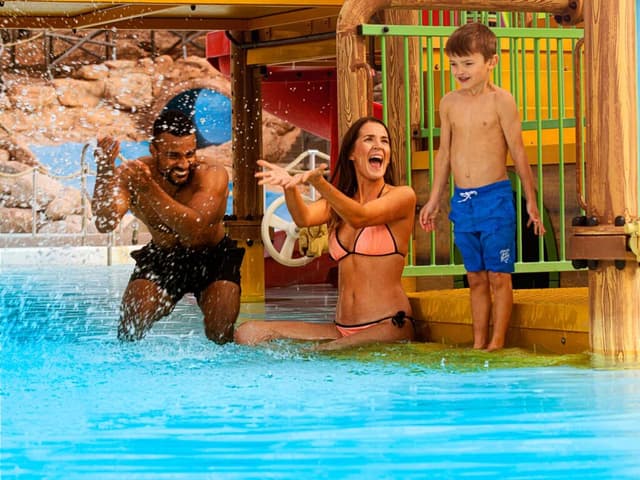 Skara Sommarland camping