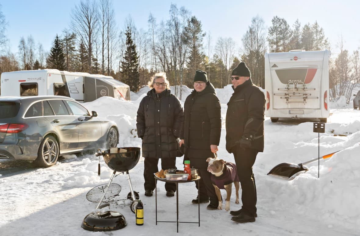 Hundvänlig camping under vintersäsongen på First Camp.
