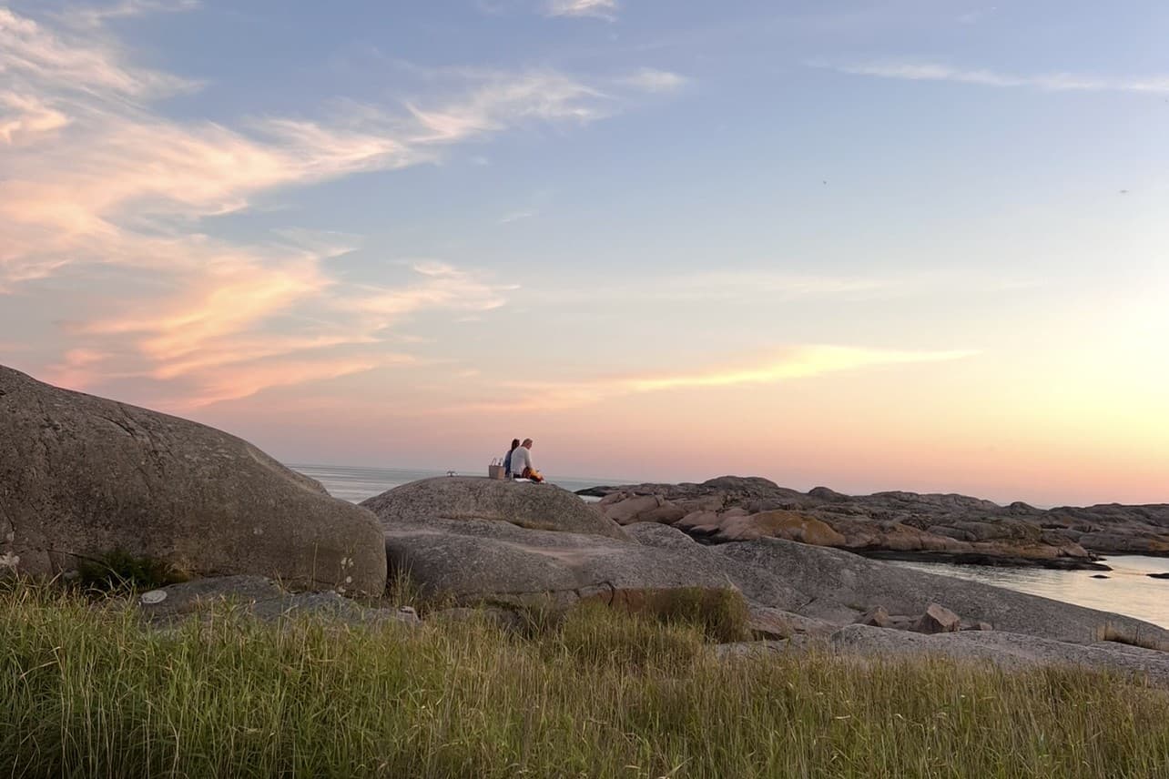 Vandra i Ramsvikslandet nära campingen i Kungshamn