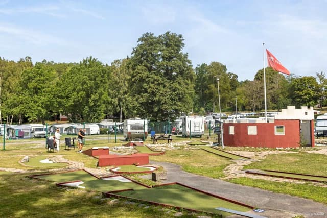 Minigolf på campingen First Camp Nickstabadet - Nynäshamn