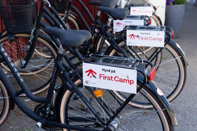 First Camp Kolmården – Norrköping – camping nära djurpark och Bråviken med stugor och naturnära upplevelser.