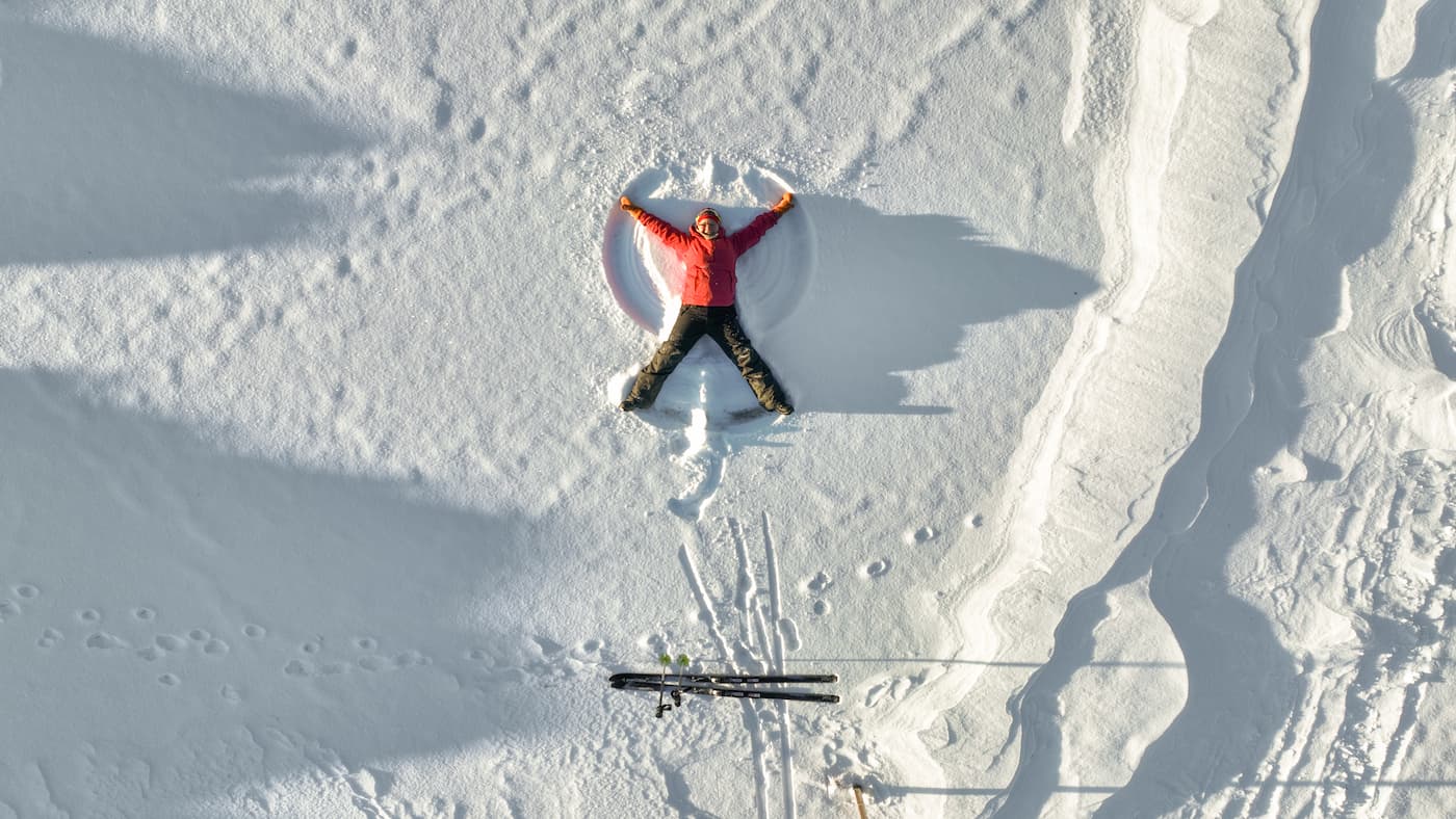 Winteractiviteiten in Beitostølen met familie in de sneeuw