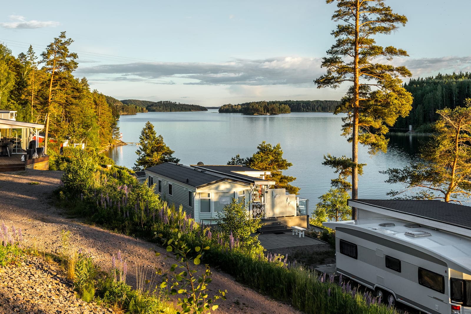 Campingtomter med vackra vyer över sjön